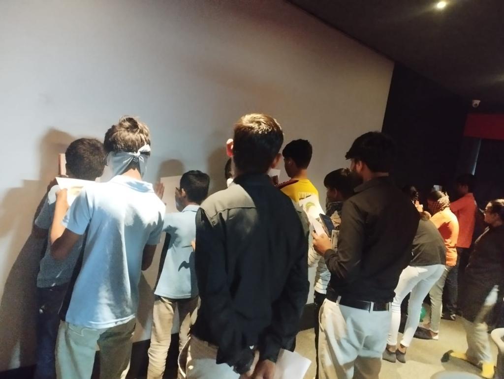 Nest K12 Educational સ્કૂલમાં બાળકો માટે ક્વીઝ કોમ્પિટિશનનું આયોજન...