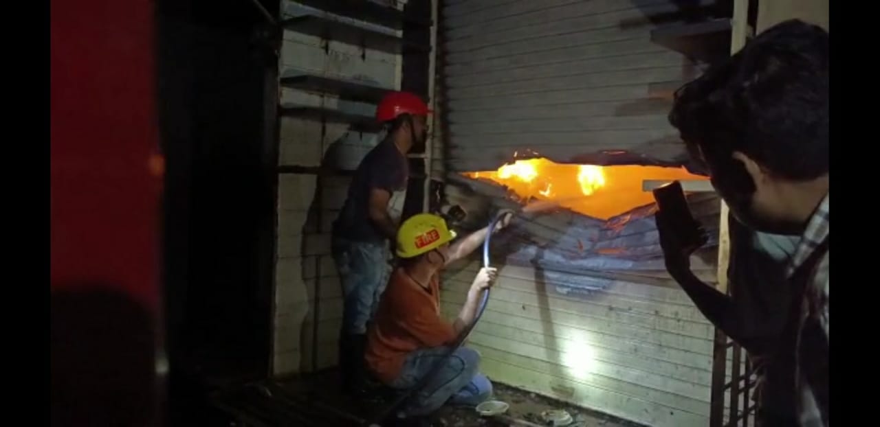 મોરબીમાં કરિયાણાની દુકાનમાં આગ લાગી..