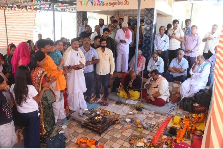 મોરબીના મોડપર ગામે હનુમાન મંદિરે ભટ્ટ પરિવાર દ્વારા મારૂતી યજ્ઞ યોજાયો
