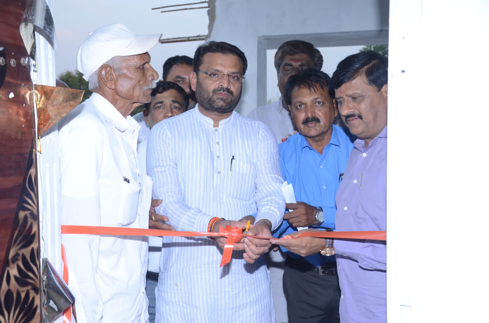 ડો.બાબા આંબેડકર પ્રાથમિક વિદ્યાલય મોરબી ખાતે સાંસદ શ્રી વિનોદભાઈ ચાવડા હસ્તે વર્ગખંડનું લોકાર્પણ કરાયું.