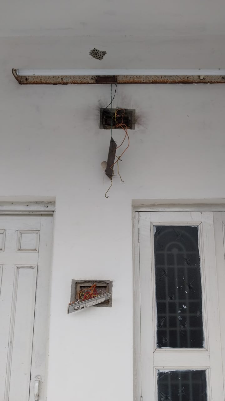 મોરબીના બરવાળા ગામે રહેણાંક મકાન ઉપર વીજળી પડી