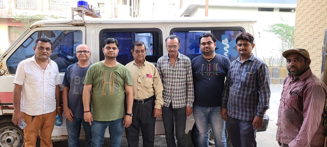 સંભવિત વાવાઝોડાં ના પગલે નવલખી ના જુમ્માવાડી વિસ્તાર ના સ્થળાંતરિતો માટે ભોજન પ્રસાદ વ્યવસ્થા યોજવામાં આવી.
