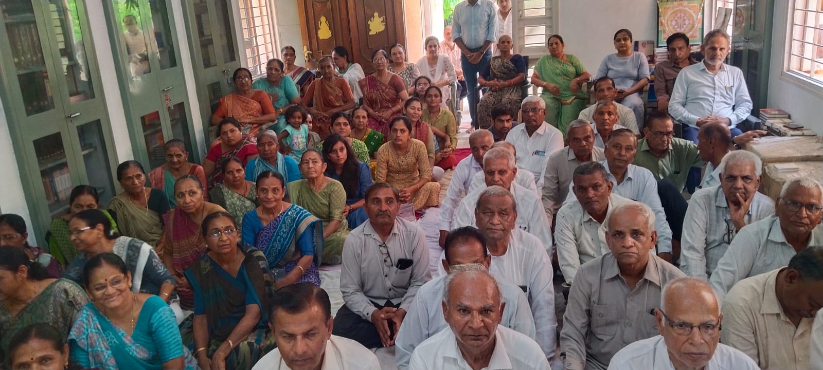 મોરબી જિલ્લાના તમામ ગૃરું આશ્રમોમાં ગુરુજીનું ભક્તિભાવથી પૂજન કરાયું