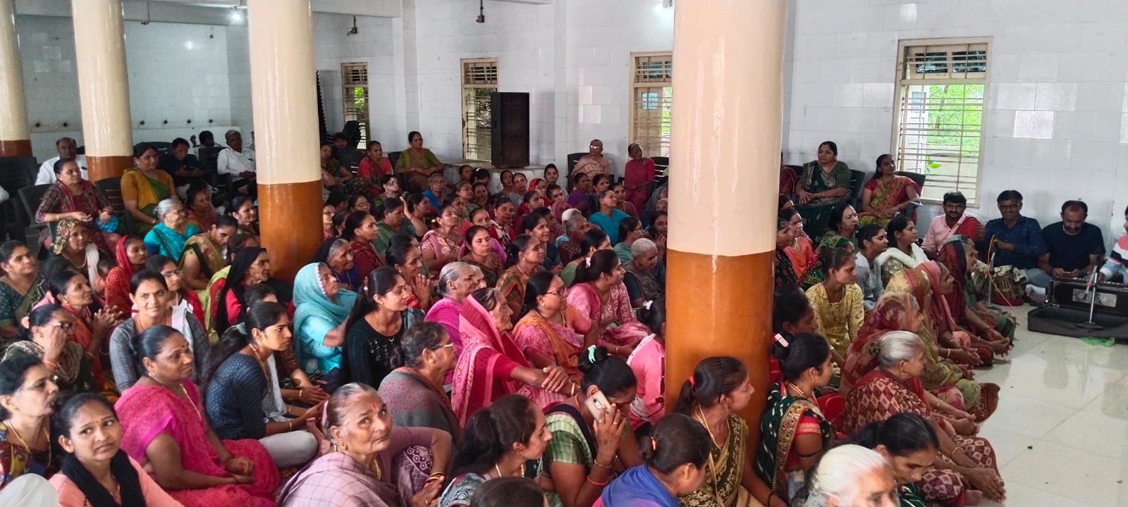 મોરબી જિલ્લાના તમામ ગૃરું આશ્રમોમાં ગુરુજીનું ભક્તિભાવથી પૂજન કરાયું