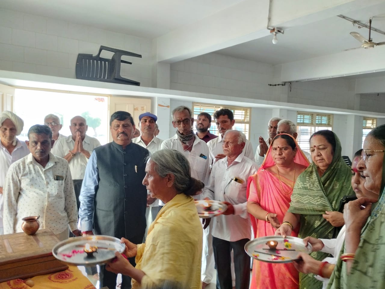 મોરબી જિલ્લાના તમામ ગૃરું આશ્રમોમાં ગુરુજીનું ભક્તિભાવથી પૂજન કરાયું