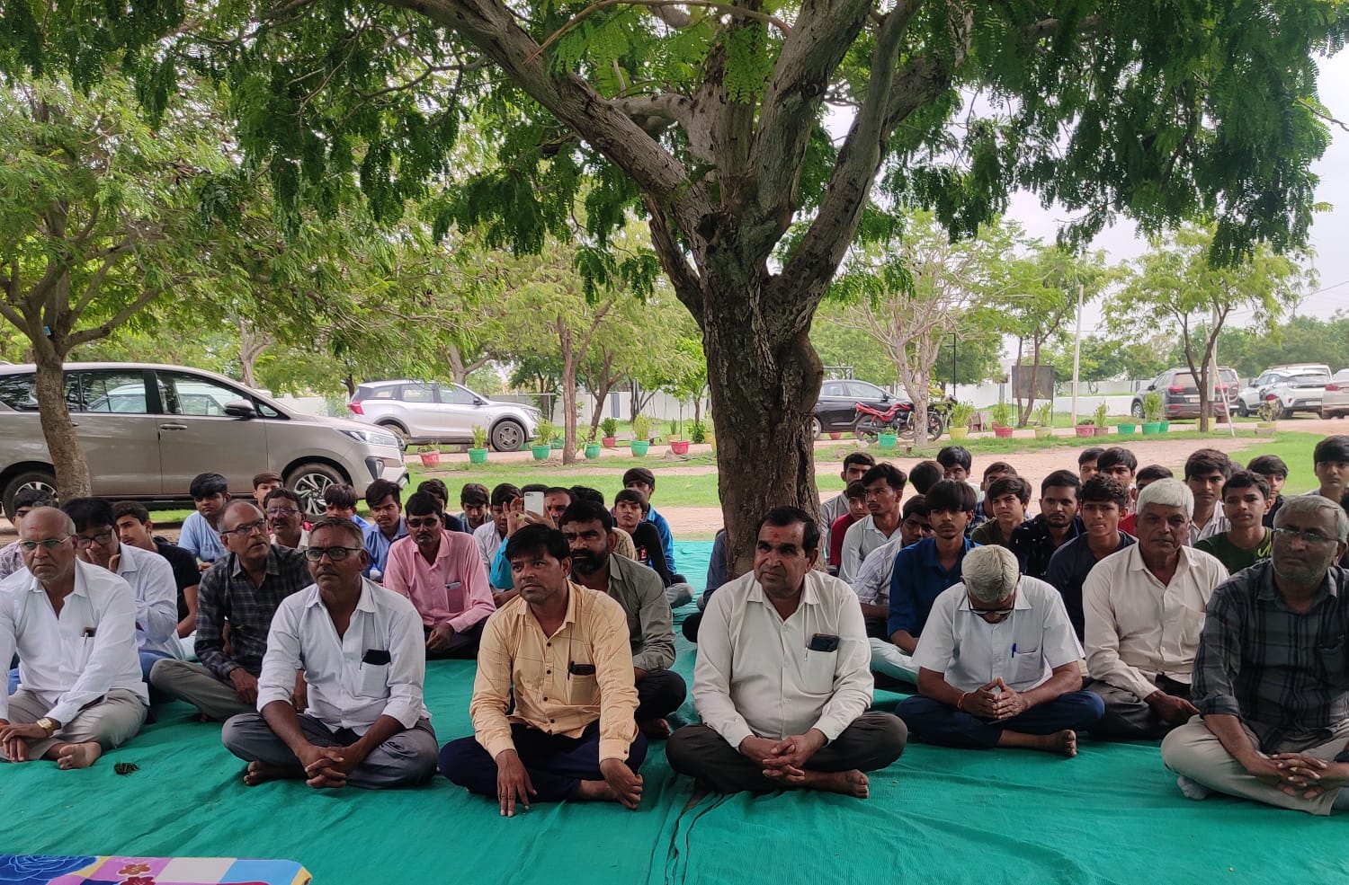 ખાખરેચી ગામને લીલુછમ ઉપવન બનાવવા રોપાનું વિતરણ કરાયું