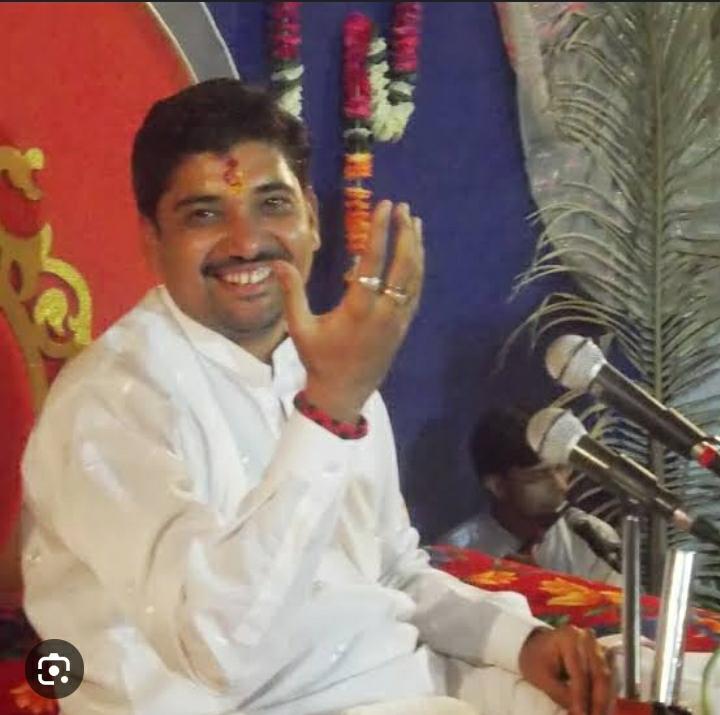 ઉજ્જૈન બાબા મહાકાલના પ્રાંગણમાં 26 જુલાઈ થી  રોજ ત્રણ દિવસીય રાષ્ટ્રીય સંશોધન પરિસંવાદનું ઉદ્ઘાટન થશે.જેમાં મોરબી ના જાણીતા જ્યોતિષાચાર્ય શ્રી મહામહોપાધ્યાય જીજ્ઞેશભાઈ પંડ્યા ને આમંત્રણ આપવા માં આવ્યું છે જે મોરબી માટે ગૌરવ ની ક્ષણ છે 