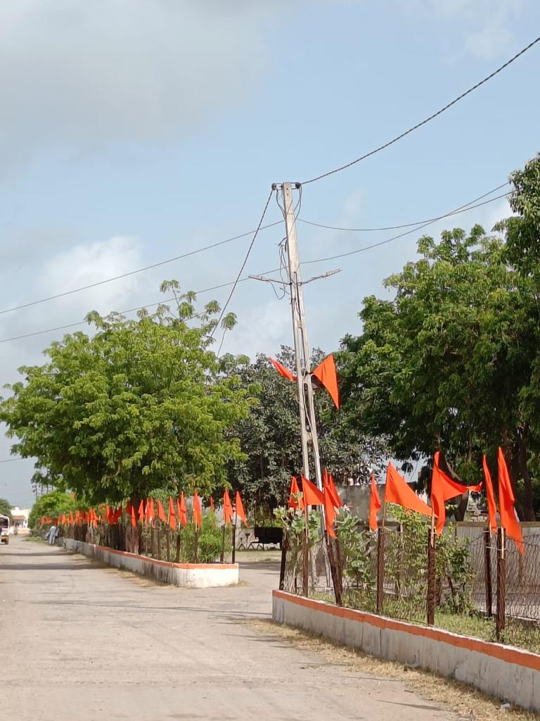 ડાયમંડનગર (આમરણ) ગામ માં છવાયો હિન્દુ એકતા નો કેસરીયો રંગ એટલે કે ભગવારંગ.