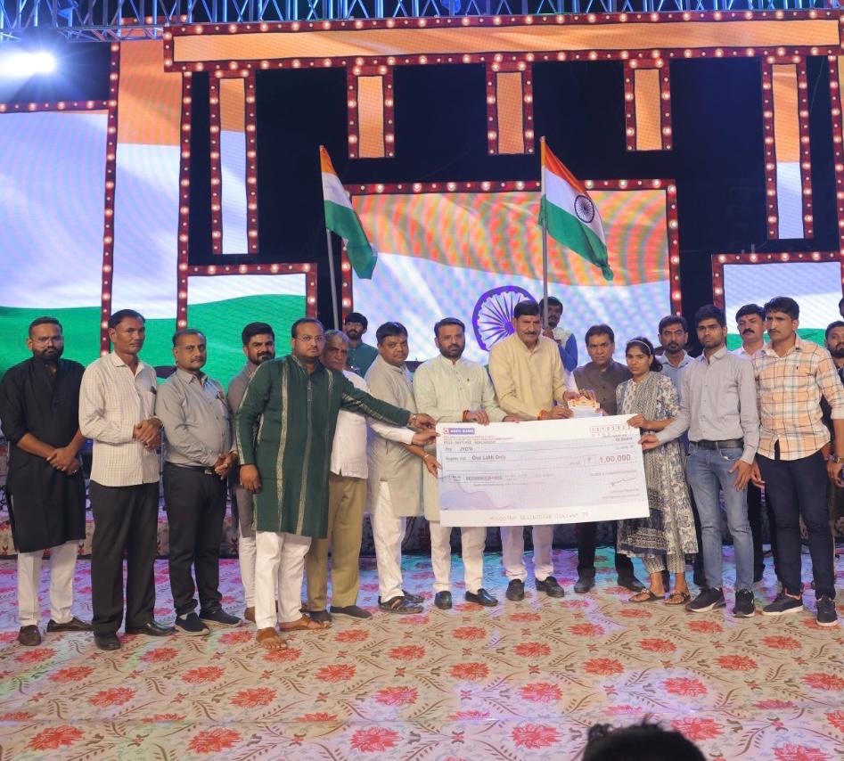 મોરબીમાં અજય લોરિયા દ્વારા સંચાલિત પાટીદાર નવરાત્રી મહોત્સવનો રૂ. 34 લાખનો નફો શહીદ પરિવારો અને ગૌશાળાને અપાયો