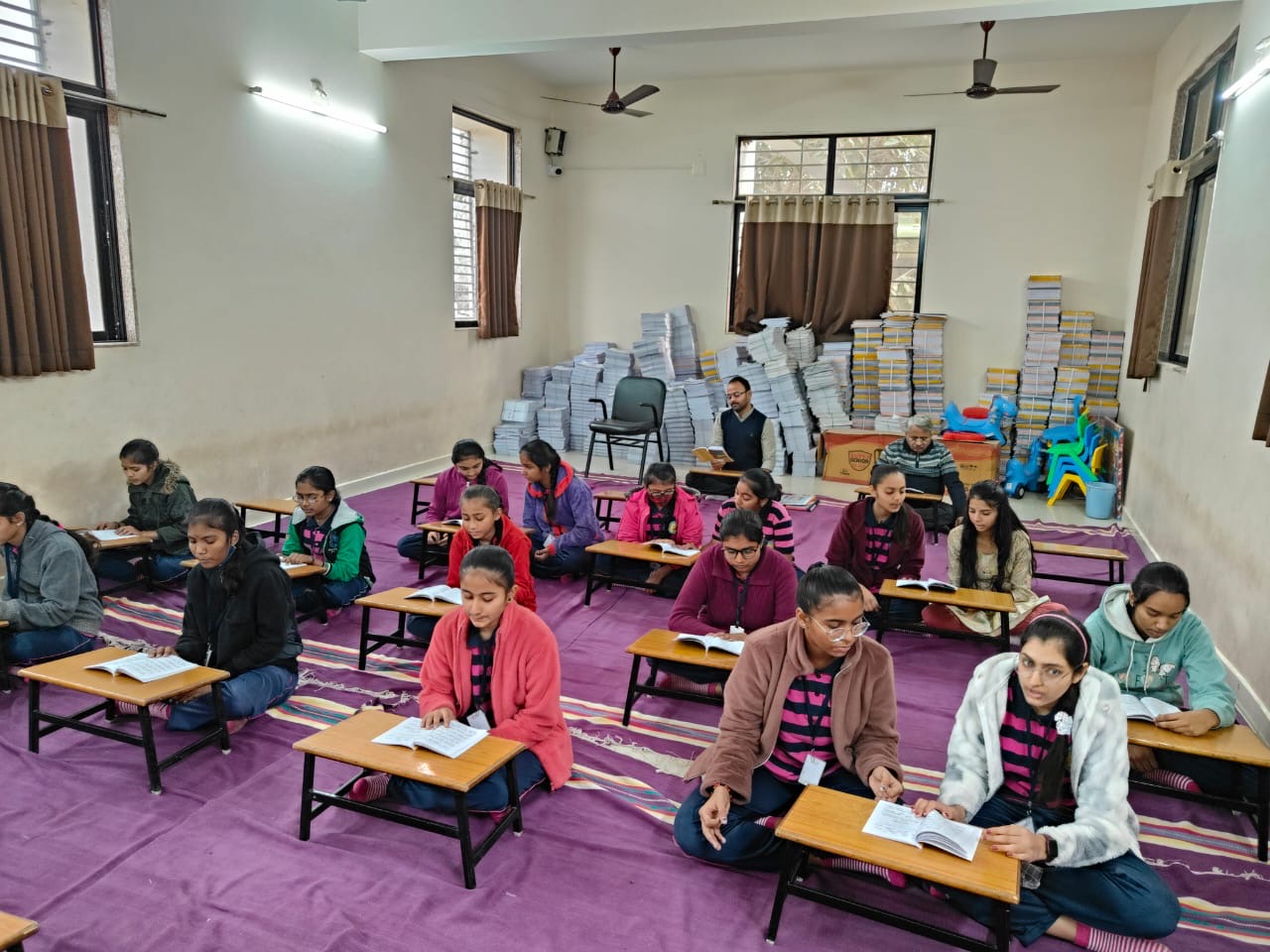 મોરબીના સાર્થક વિદ્યામંદિરમાં ગીતા જયંતિની ઉજવણી 