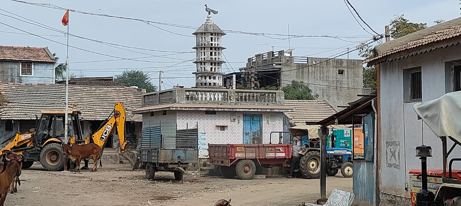 મોરબીના ઘૂળકોટ ગામમાં બે શાળાઓ વચ્ચે 5 શિક્ષકોને કારણે મુશ્કેલી