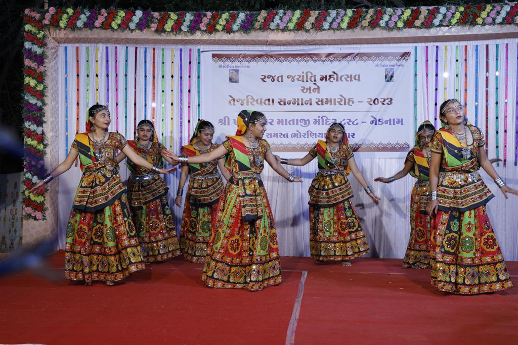 ખોડલધામ નેકનામમાં શ્રી ખોડિયાર માતા મંદિરનો રજત જયંતિ મહોત્સવ તા. ૨૪/૧૨/૨૦૨૩ના ભવ્યાતિભવ્ય રીતે ઉજવાયો. 