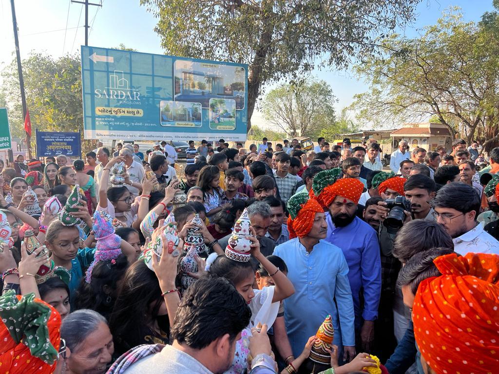 રાજપર ગામે અક્ષત કળશ યાત્રાનું ભવ્ય સ્વાગત