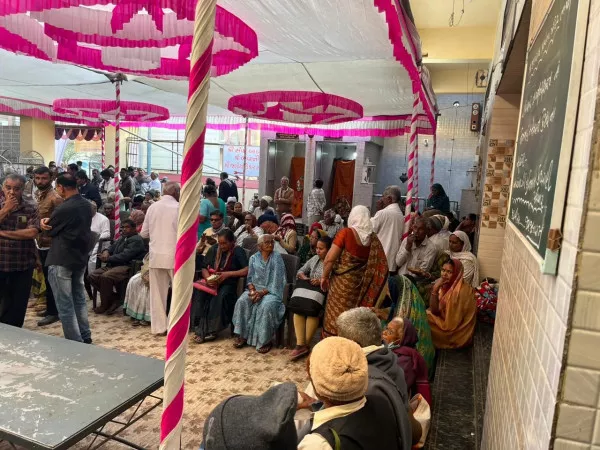 મોરબીમાં નેત્રયજ્ઞ કેમ્પમાં ૩૦૪ આંખના દર્દીઓના નેત્રમણીના ઓપરેશન કરાયા