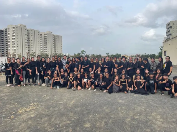 ગરબા રમવા માટે થઈ જાવ તૈયાર, શુભ ઘડી આવી પહોંચી  : મોરબીના રમઝટ ગરબા ધમાલમાં 1-2 જુલાઈએ ફ્રિ વર્કશોપનું ધમાકેદાર આયોજન