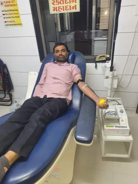 મોરબીમાં યંગ ઇન્ડિયા ગ્રૂપના સભ્યોએ રક્તદાન કરી વિશ્વ રક્તદાતા દિવસની ઉજવણી કરી
