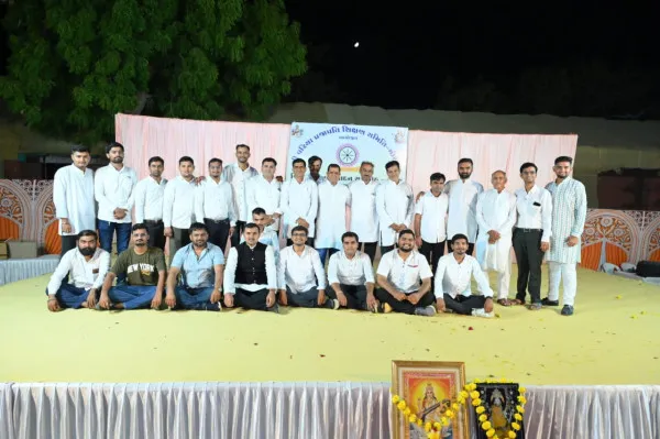 મોરબીમાં વરિયા પ્રજાપતિ શિક્ષણ સમિતિ દ્વારા વિદ્યાર્થી સન્માન સમારોહ યોજાયો