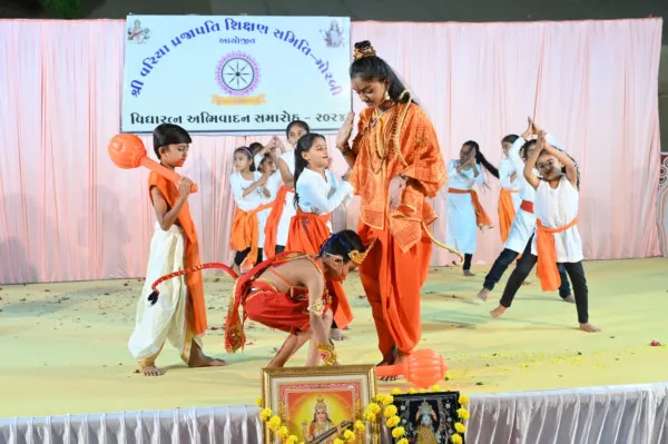 મોરબીમાં વરિયા પ્રજાપતિ શિક્ષણ સમિતિ દ્વારા વિદ્યાર્થી સન્માન સમારોહ યોજાયો