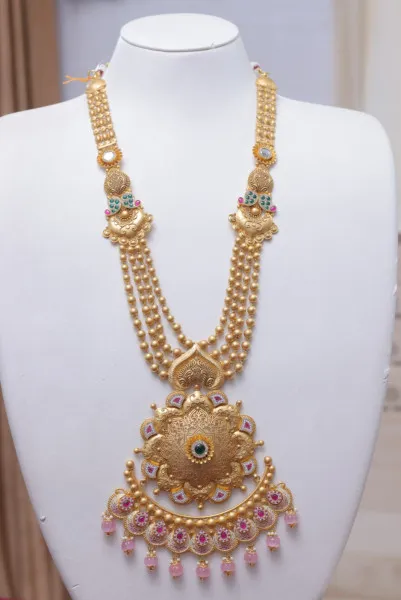 મોરબીમાં સમ્રાટ જવેલર્સના ત્રણ દિવસના એક્ઝિબિશનમાં ઘરેણાંના અદભુત ખજાનો નિહાળવાની સોનેરી તક
