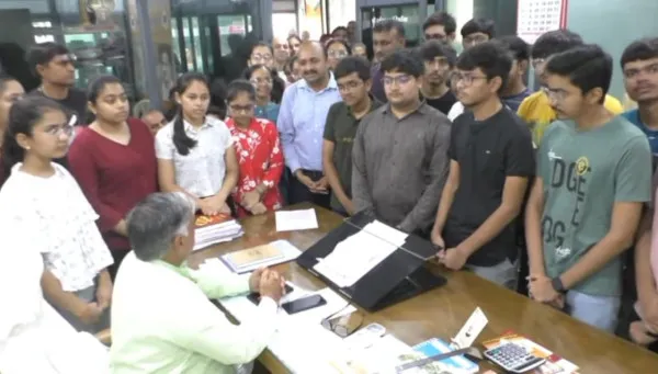 ખાનગી કોલેજ જેવો જ સરકારી કોલેજોમાં ફી વધારો કરી નાખતા હવે વાલીઓમાં આક્રોશ