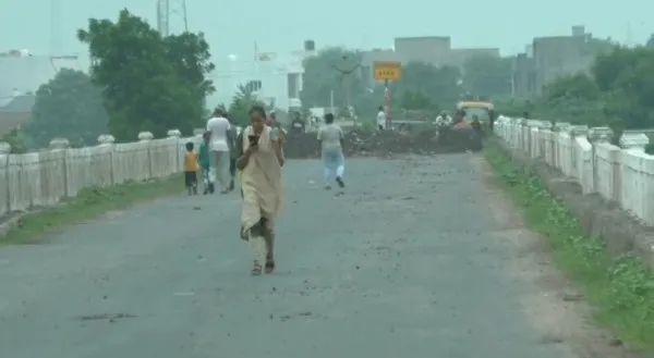 મોરબી જિલ્લામાં 24 વર્ષ જૂનો બ્રિજ બેસી ગયો 