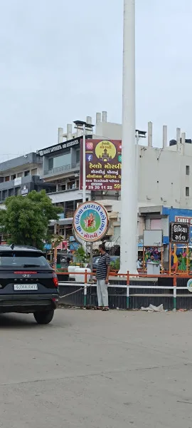RB NEWS ના વિડીયો ન્યુઝના અહેવાલનો પડઘો : મોરબીમાં અંતે રસ્તે રઝળતા ઢોરોને દૂર કરવા ખાસ ડ્રેસ કોર્ડવાળો સ્ટાફ તૈનાત કરાયો