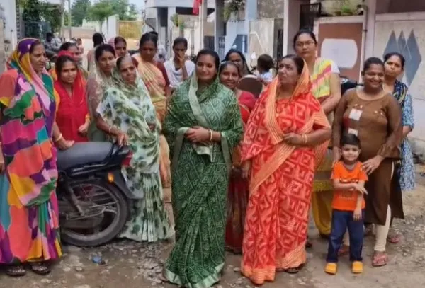 લોકસભાની ચૂંટણીથી રોડનું કામ શરૂ થયું હોય વિધાનસભાની ચૂંટણીમાં રોડનું કામ પૂરું થશે
