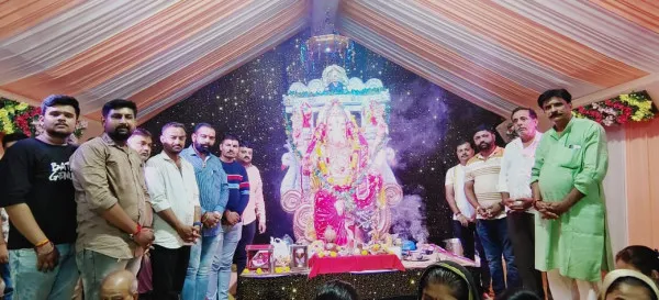 મોરબી રાજપૂત કરણી સેનાની ટિમ અલગ અલગ વિસ્તારમાં આયોજિત ગણેશ મહોત્સવમાં દર્શનનો શ્રધ્ધાભેર લાભ લીધો

