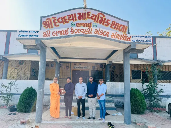 મોરબીના લજાઈ ગામે ઇસ્કોન ભક્તો દ્વારા ગીતા જયંતી ઉજવાય.