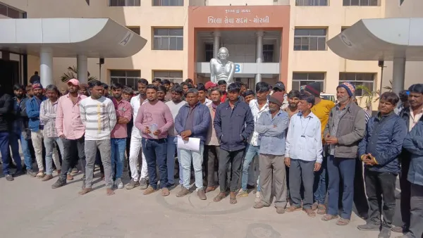 મોરબીમાં પોલીસ દમનના વિરોધમાં રીક્ષા ચાલકોએ રેલી કાઢી આવેદન આપ્યું