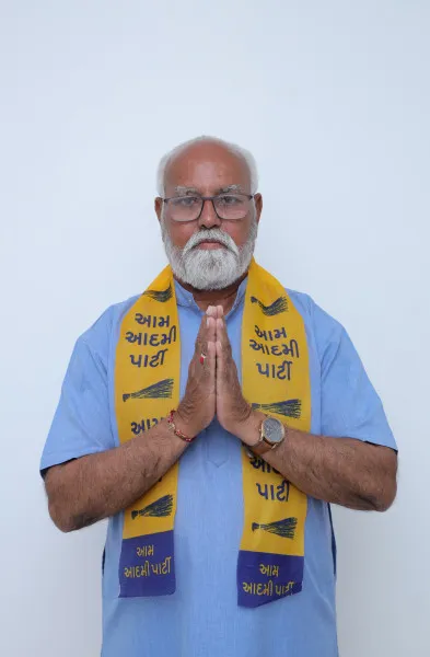 મોરબીમાં કચરો રહેણાંક વિસ્તારમાં ઠલવાતા આમ આદમી પાર્ટી લાલઘૂમ