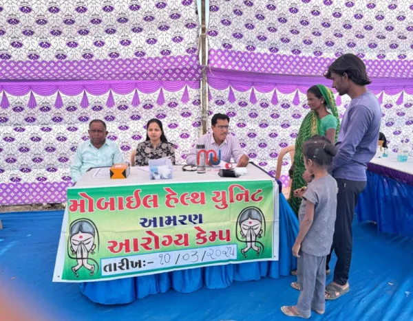 મોરબીના રામ સોલ્ટ લવણપુર ખાતે અગર વિસ્તારના લોકોની સ્વાસ્થ્ય સુખાકારી માટે સર્વ રોગ નિદાન કેમ્પ યોજાયો
