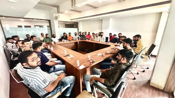 મોરબીના શનાળા ખાતે વિશ્વ હિન્દુ પરિષદની જિલ્લાની વ્યાપક બેઠક યોજાઈ