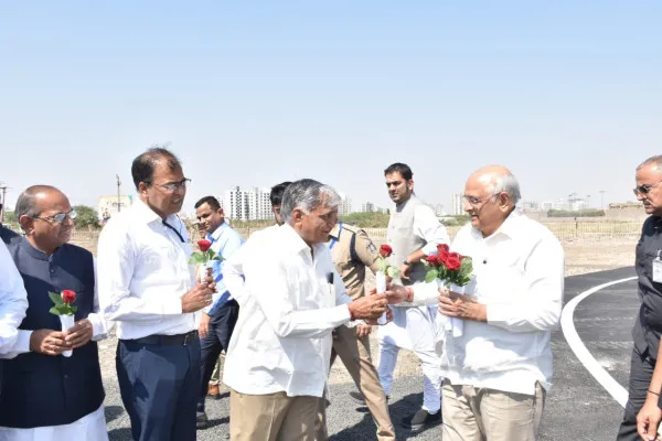 મોરબીની ભૂમિ પર મુખ્યમંત્રી ભૂપેન્દ્ર પટેલનું મહાનુભાવો દ્વારા ઉષ્માભર્યું સ્વાગત
