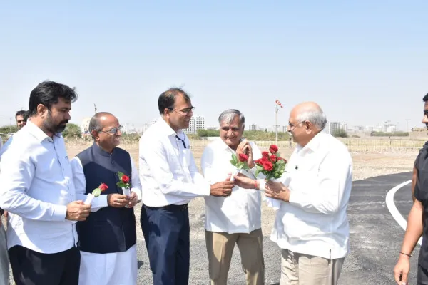 મોરબીની ભૂમિ પર મુખ્યમંત્રી ભૂપેન્દ્ર પટેલનું મહાનુભાવો દ્વારા ઉષ્માભર્યું સ્વાગત
