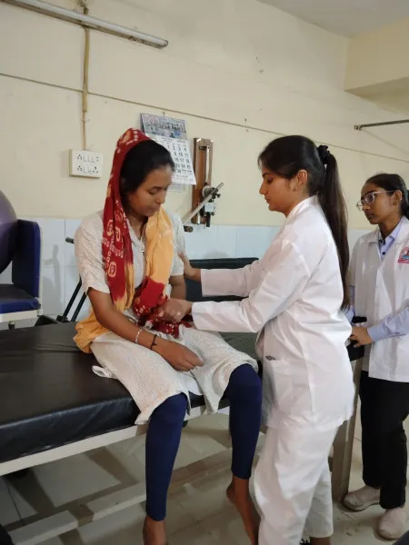 ટંકારા CHC ખાતે આર્યતેજ ઇન્સ્ટિટ્યૂટ ઑફ ફિઝીયોથેરાપી દ્વારા વિનામૂલ્યે ફિઝીયોથેરાપી કેમ્પ યોજાયો
