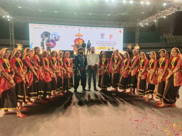 મોરબીની સાર્થક વિદ્યામંદિરના વિદ્યાર્થીઓનો રાજ્યમાં યોજાયેલા કાર્યક્રમોમાં સમાવેશ થયો
