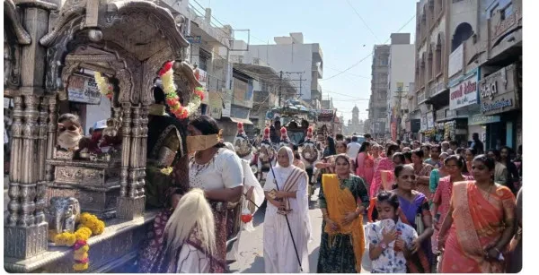 મોરબીમાં મહાવીર જન્મકલ્યાણક મહોત્સવ નિમિતે ભવ્ય શોભાયાત્રા યોજાઈ
