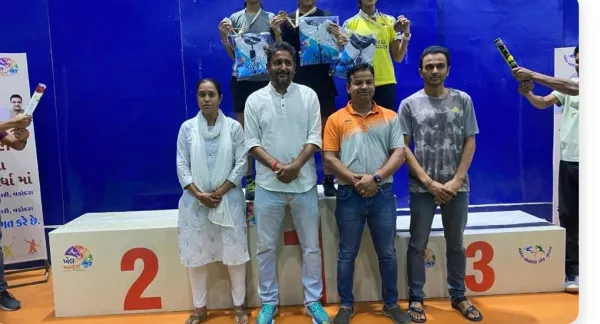 મોરબીના સાર્થક વિદ્યામંદિરની વિદ્યાર્થિની બેડમિન્ટન સ્પર્ધામાં રાજ્ય કક્ષાએ પ્રથમ
