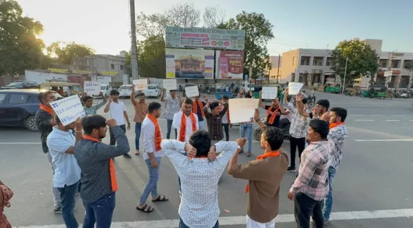 ABVP મોરબી દ્વારા આતંકી હુમલાનો વિરોધ કરી મૃતકોને શ્રદ્ધાંજલિ અર્પણ કરાઈ
