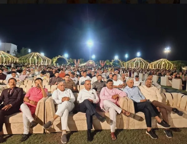 મોરબીમાં 'વિક્રમ સવંત 1600 થી 2000 ભારતનો ઇતિહાસ' અને 'યથાર્થ નામ નિધિ' નામના પુસ્તકનું વિમોચન થયું