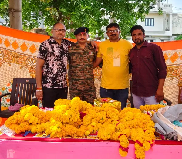 18 વર્ષની દેશ સેવા બાદ વતન પરત ફરેલા મોરબીના નિવૃત આર્મીમેનનું ભવ્ય સ્વાગત
