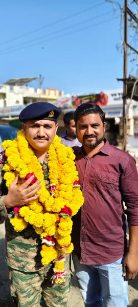 18 વર્ષની દેશ સેવા બાદ વતન પરત ફરેલા મોરબીના નિવૃત આર્મીમેનનું ભવ્ય સ્વાગત
