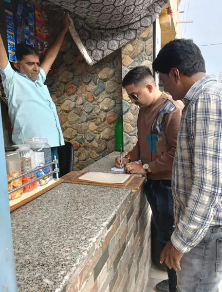 પ્રતિબંધિત પ્લાસ્ટિક અને ગંદકી કરતા 70 લોકોને દંડ ફટકારતું મોરબી મનપા
