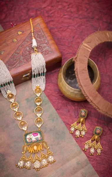 મોરબીની મહિલાઓ માટે અહમદાબાદ થી જ્વેલ વર્લ્ડ જ્વેલર્સ ની સોનાની ખરીદીનો સુવર્ણ અવસર, તા.10/11/12 મે સુધી મહારાણી ગોલ્ડ & જવેલરી એક્ઝિબિશન