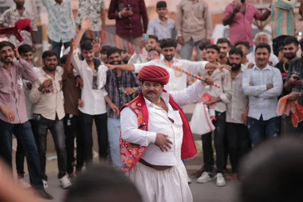 મોરબીમાં વડવાળા યુવા સંગઠનના ભવ્ય સમૂહ લગ્નોત્સવમાં 42 દીકરીઓએ પ્રભુતામાં પગલાં માંડ્યા
