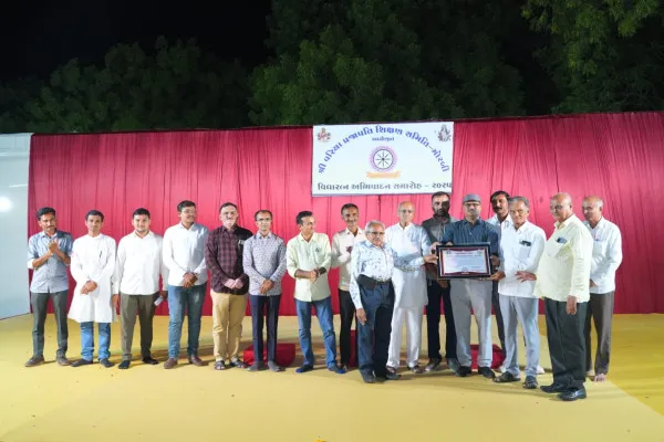 મોરબીમાં વરિયા પ્રજાપતિ સમાજનો ભવ્યાતિભવ્ય તેજસ્વી સન્માન સમારોહ યોજાયો