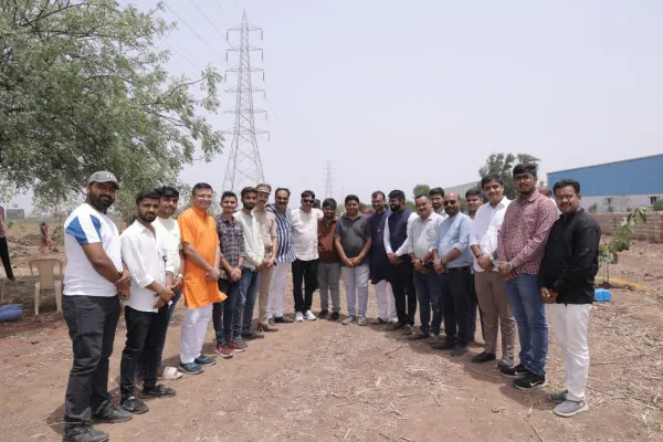 મિશન નવભારત મોરબી જિલ્લાના પ્રમુખ રામભાઈ જીલરીયાના જન્મ દિવસ નિમિત્તે વૃક્ષારોપણ કરાયું
