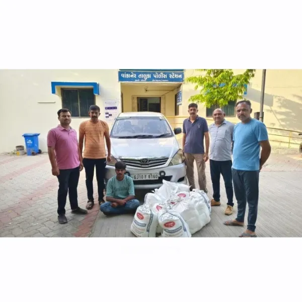 વઘાસિયા ટોલનાકા પાસેથી ફિલ્મી ઢબે પીછો કરી પોલીસે દેશી દારૂ ભરેલી ઇનોવા કાર ઝડપી લીધી 