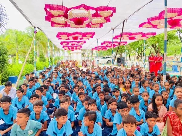 પી.એમ.શ્રી સજનપર પ્રાથમિક શાળામાં શાળા પ્રવેશોત્સવ યોજાયો.